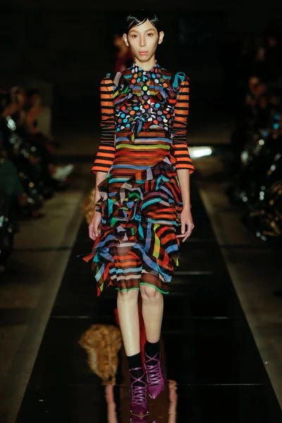 Look 27